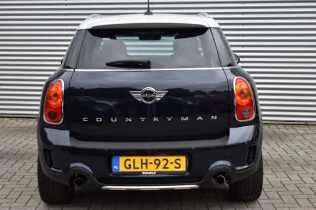 MINI Countryman (2016) thumbnail 12