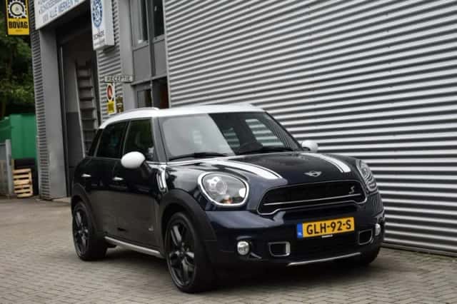 MINI Countryman (2016) thumbnail 14