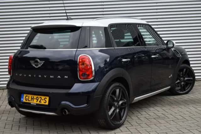MINI Countryman (2016) thumbnail 4