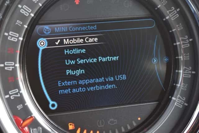 MINI Countryman (2016) thumbnail 40