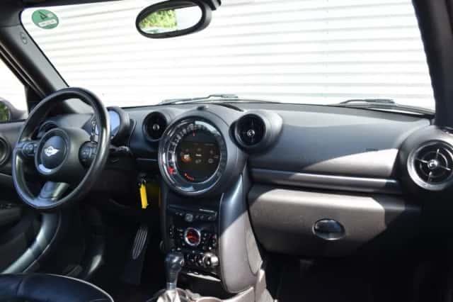 MINI Countryman (2016) thumbnail 42