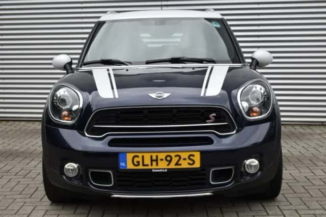 MINI Countryman (2016) thumbnail 6