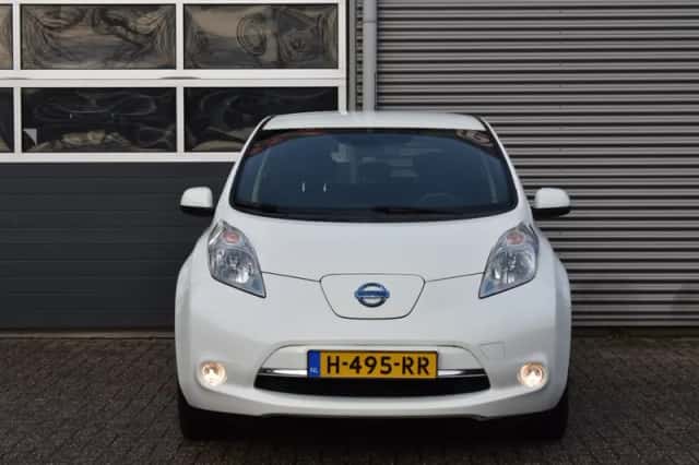 Nissan Leaf (2016) thumbnail 5