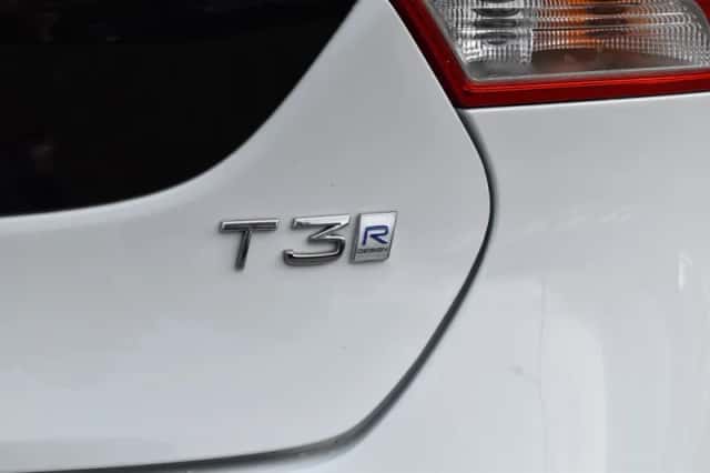Volvo V40 (2019) thumbnail 16