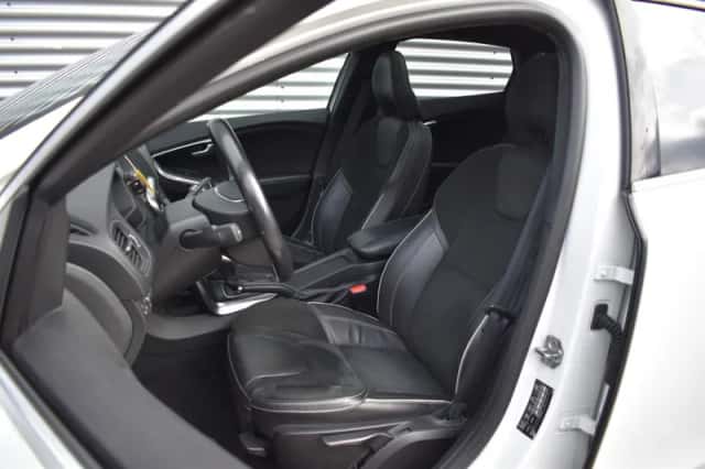 Volvo V40 (2019) thumbnail 21