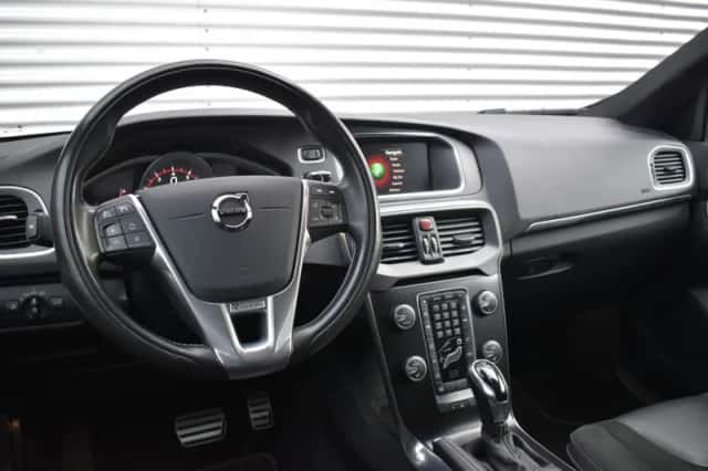 Volvo V40 (2019) thumbnail 22