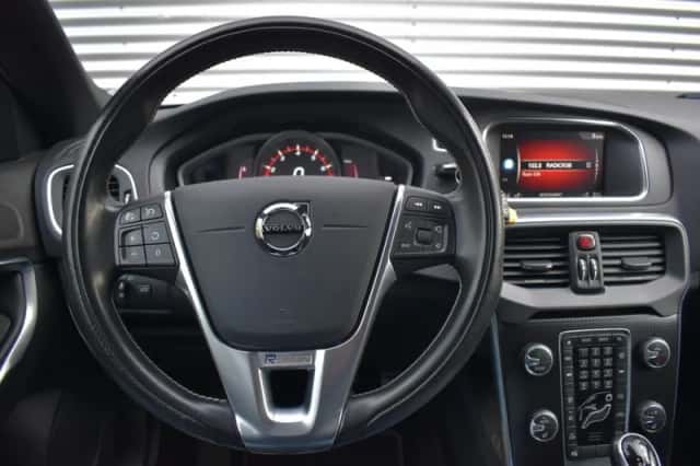 Volvo V40 (2019) thumbnail 24