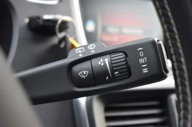 Volvo V40 (2019) thumbnail 29