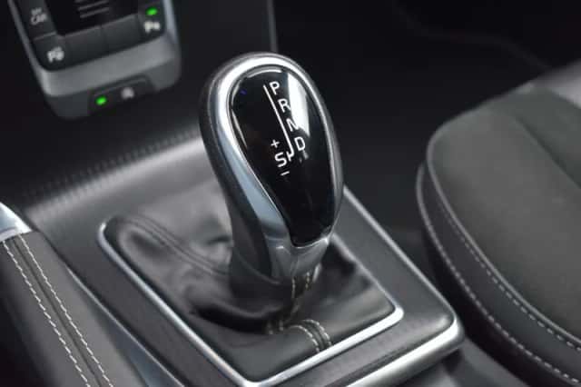 Volvo V40 (2019) thumbnail 33