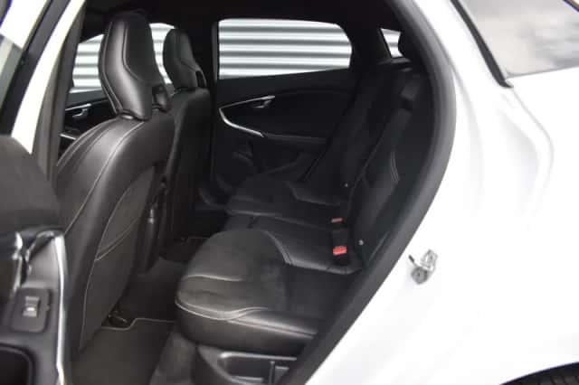Volvo V40 (2019) thumbnail 5