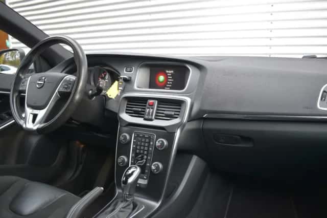Volvo V40 (2019) thumbnail 44