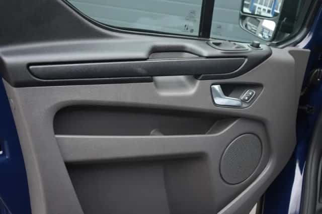 Ford Transit Custom (2023) thumbnail 13