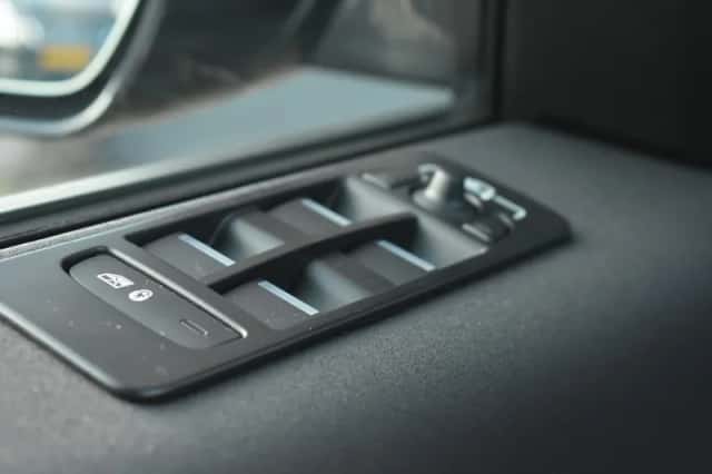 Land Rover Discovery Sport (2020) thumbnail 13
