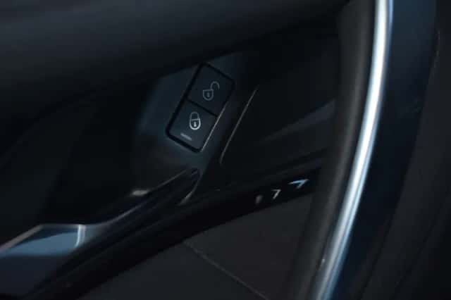 Land Rover Discovery Sport (2020) thumbnail 14