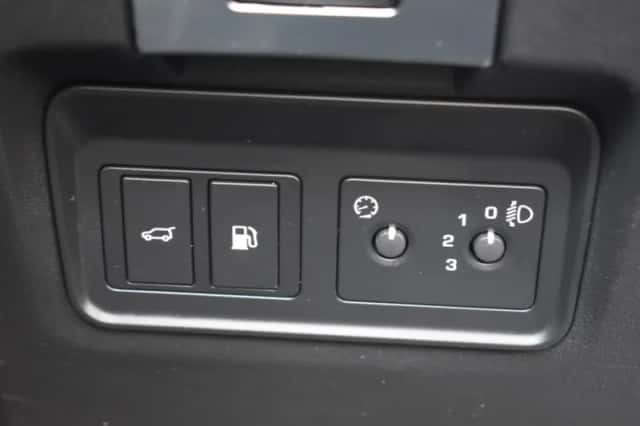 Land Rover Discovery Sport (2020) thumbnail 15