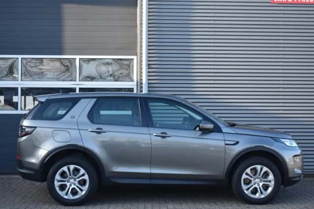 Land Rover Discovery Sport (2020) thumbnail 9