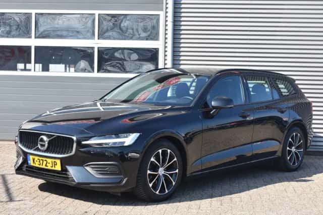 Volvo V60 (2021) thumbnail 2
