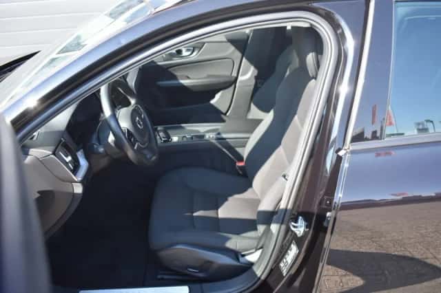 Volvo V60 (2021) thumbnail 12