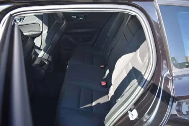 Volvo V60 (2021) thumbnail 13
