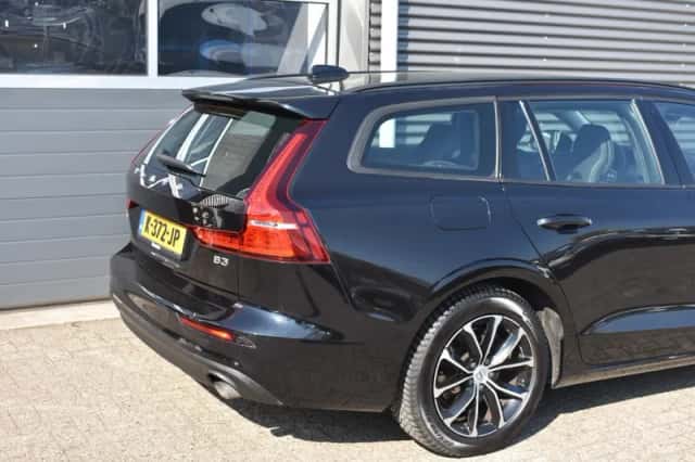 Volvo V60 (2021) thumbnail 7