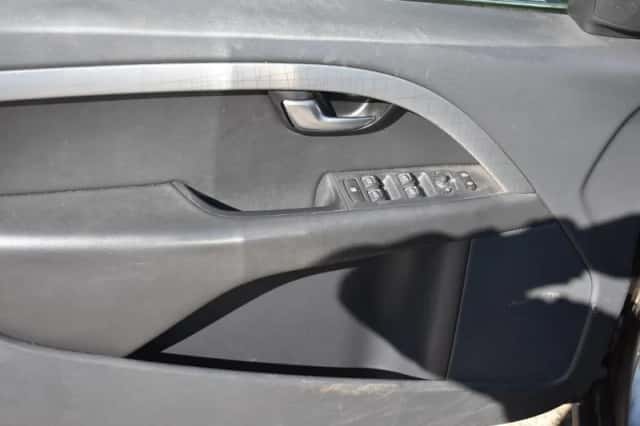 Volvo XC70 (2009) thumbnail 12