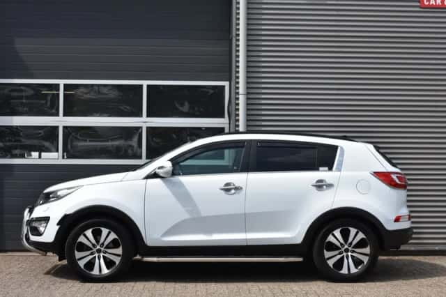 Kia Sportage (2012) thumbnail 2