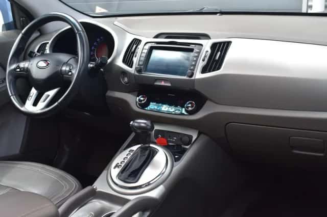 Kia Sportage (2012) thumbnail 17