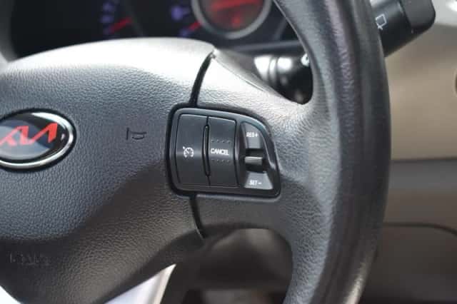 Kia Sportage (2012) thumbnail 24