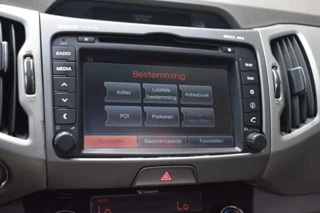 Kia Sportage (2012) thumbnail 30