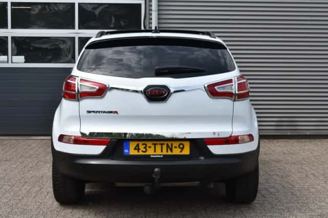 Kia Sportage (2012) thumbnail 8