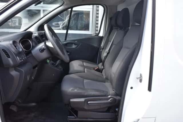 Renault Trafic (2021) thumbnail 3
