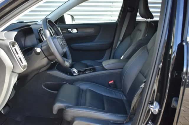 Volvo XC40 (2023) thumbnail 15