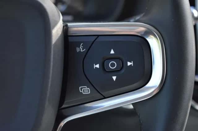 Volvo XC40 (2023) thumbnail 24