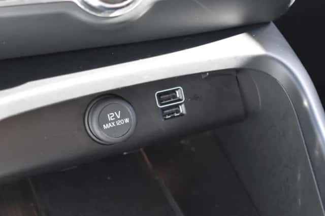 Volvo XC40 (2023) thumbnail 32
