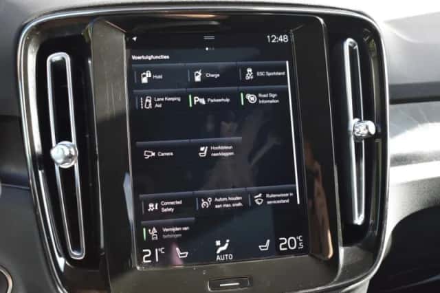 Volvo XC40 (2023) thumbnail 38