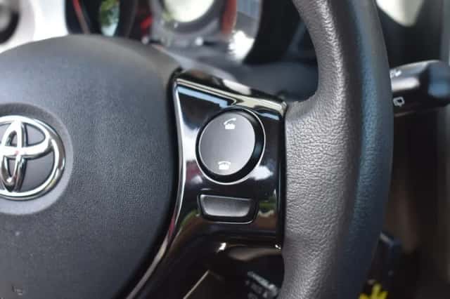 Toyota Aygo (2015) thumbnail 18