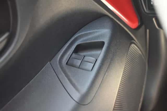 Toyota Aygo (2015) thumbnail 20