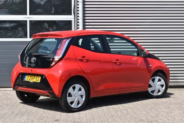 Toyota Aygo (2015) thumbnail 5
