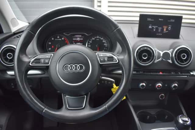 Audi A3 (2014) thumbnail 17