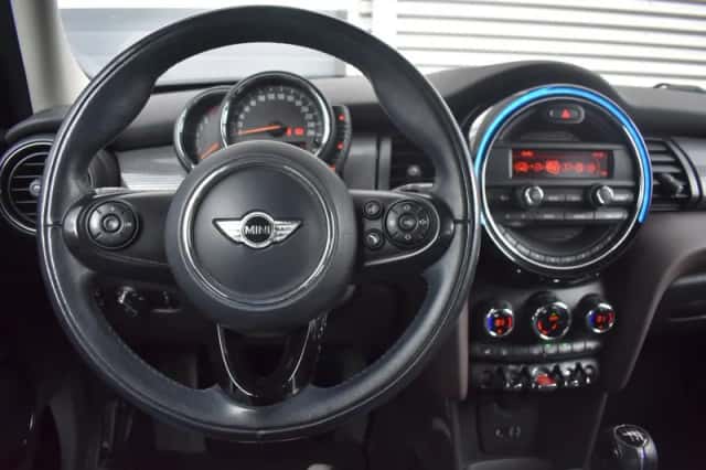 MINI Cooper (2016) thumbnail 18
