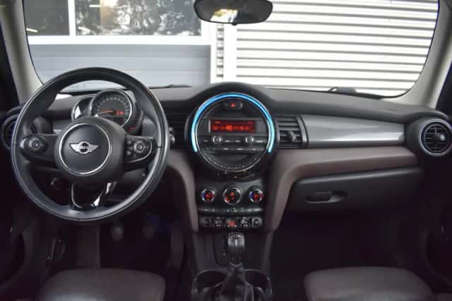 MINI Cooper (2016) thumbnail 23