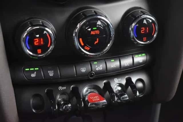 MINI Cooper (2016) thumbnail 25