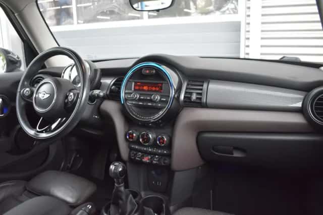 MINI Cooper (2016) thumbnail 34