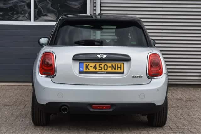 MINI Cooper (2016) thumbnail 10