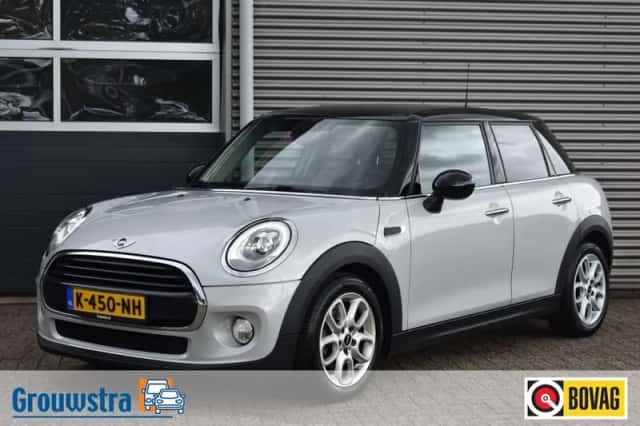 MINI Cooper (2016) thumbnail 1