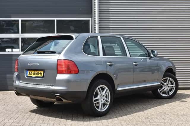 Porsche Cayenne (2003) thumbnail 5