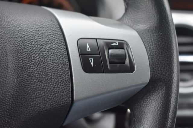 Opel Corsa (2012) thumbnail 21