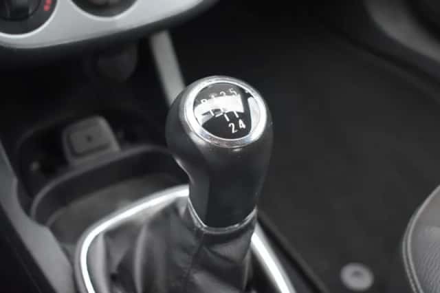 Opel Corsa (2012) thumbnail 28
