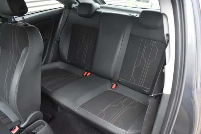 Opel Corsa (2012) thumbnail 4
