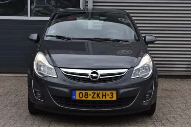 Opel Corsa (2012) thumbnail 5